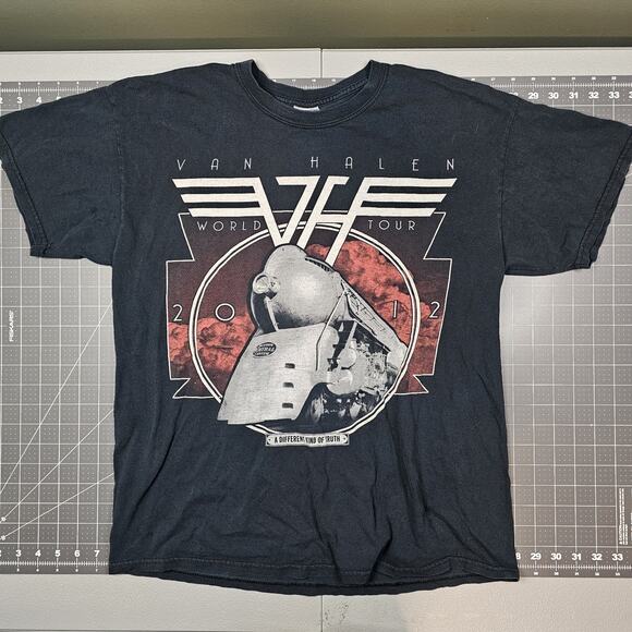 Gildan Other - Van Halen Tshirt Medium 2012 World Tour Different Truth Band Music Concert Read